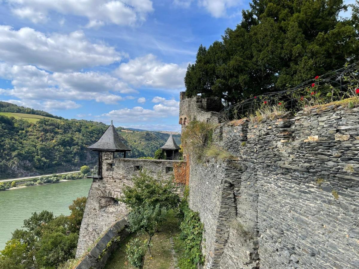 Burg Gutenfels Kaub Esterno foto